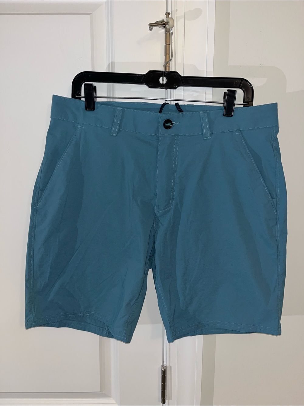 Mountain Hardwear Nylon Blend cargo walking trail hiking shorts M mega pocket